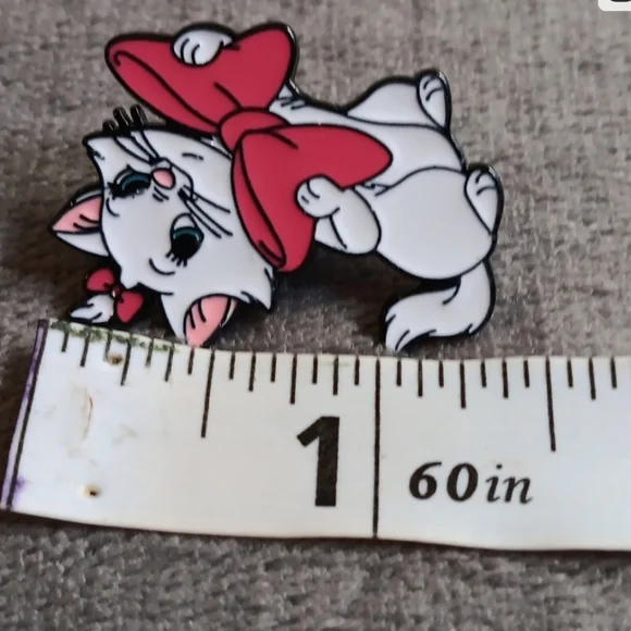 5 Marie Aristocats Character Inspired Metal Enamel Pins, 1970's Disney Cat Film - Picture 4 of 10